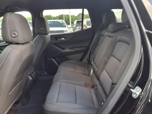 Used 2025 Chevrolet Equinox LT FWD image 18