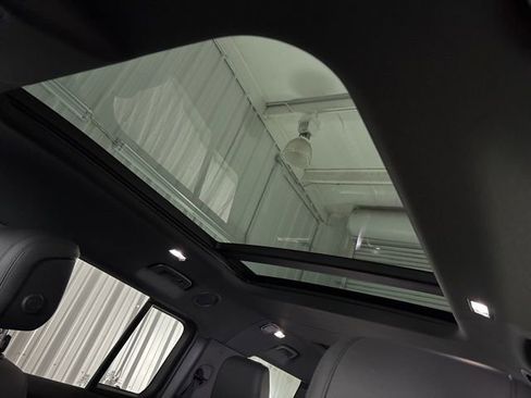 Used 2024 Land Rover Defender 130 V8 image 26