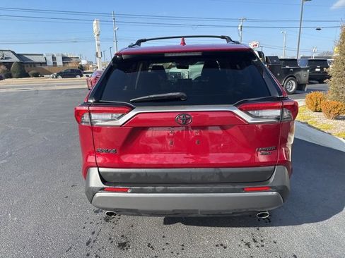 Used 2019 Toyota RAV4 Limited image 17