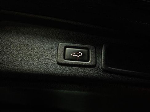 Used 2018 Subaru Forester 2.5i Limited image 8