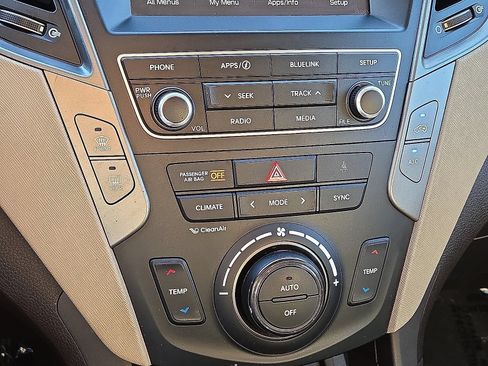 Used 2017 Hyundai Santa Fe Sport FWD image 28