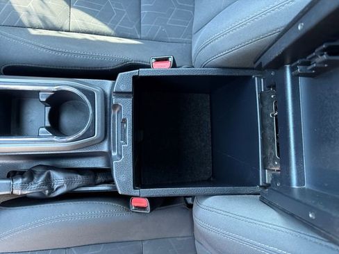 Used 2019 Toyota Tacoma TRD Sport w/ Technology Package image 19