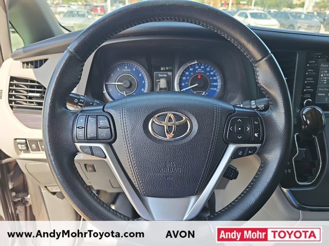 Used 2019 Toyota Sienna XLE w/ XLE Navigation Package FWD image 15