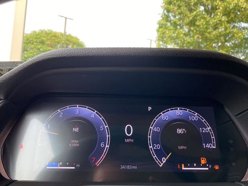 Used 2022 Jeep Grand Cherokee L Limited AWD/4WD image 47