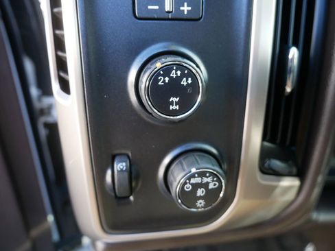 Used 2016 GMC Sierra 2500 Denali w/ Duramax Plus Package image 17