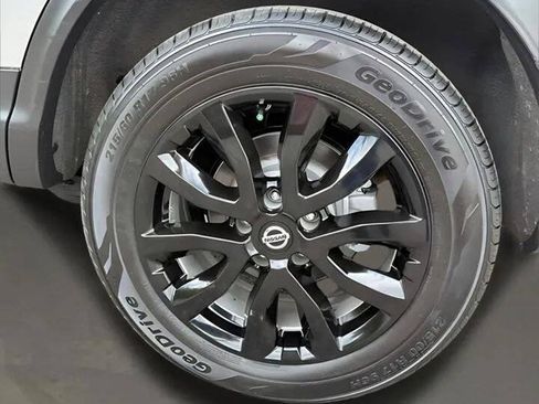 Used 2019 Nissan Rogue SL w/ Premium Package AWD/4WD image 36