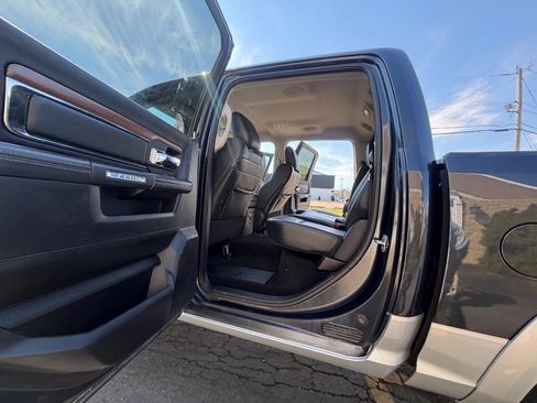 Used 2014 RAM 1500 Laramie w/ Convenience Group image 6