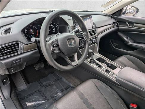 Used 2018 Honda Accord EX image 9