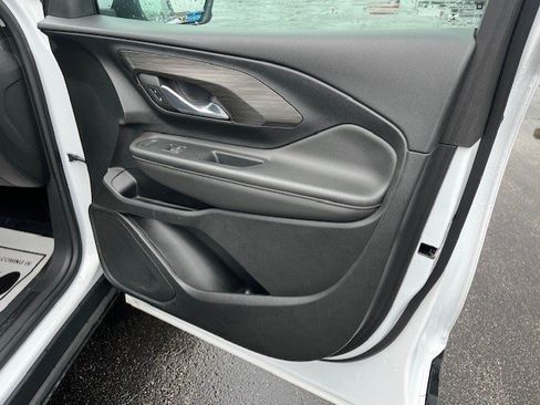 Used 2022 GMC Terrain SLE image 41