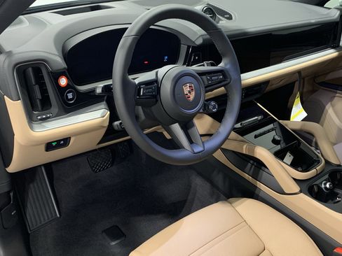 New 2026 Porsche Cayenne E-Hybrid Coupe image 4