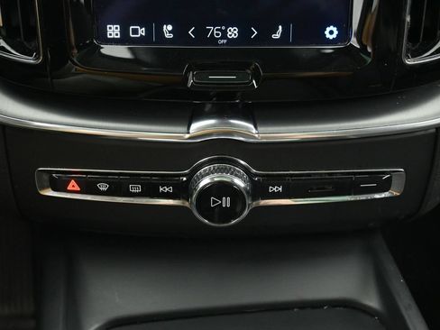 Used 2023 Volvo XC60 B5 Core AWD/4WD image 32