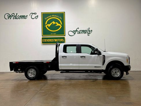 Used 2024 Ford F250 XL AWD/4WD image 9