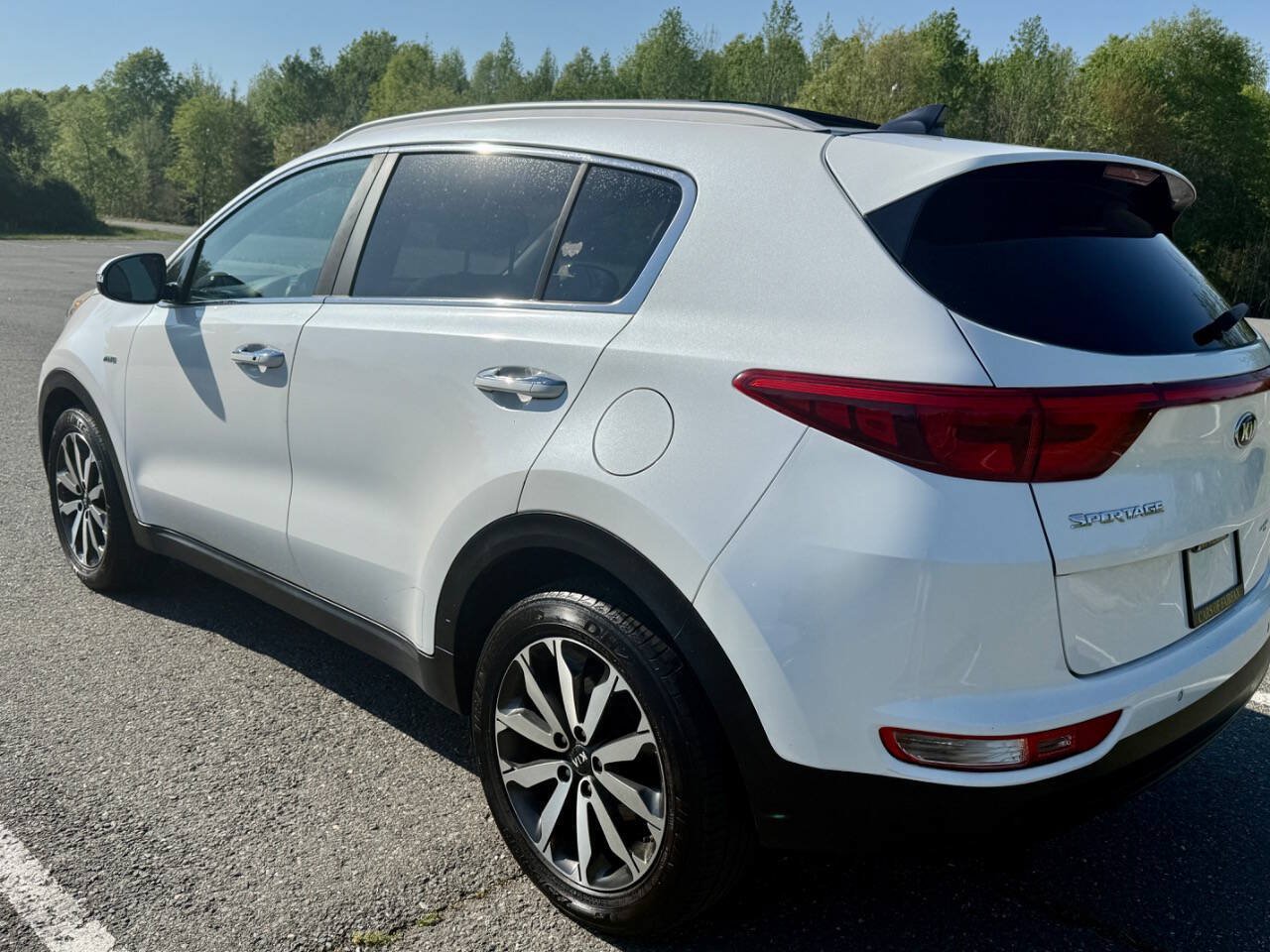 Used 2017 Kia Sportage EX w/ EX Technology Package AWD/4WD image 14