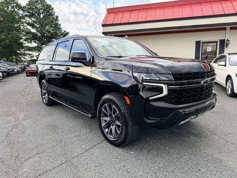 Used 2021 Chevrolet Suburban Z71 w/ Z71 Signature Package AWD/4WD image 3