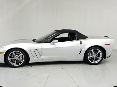 Used 2010 Chevrolet Corvette Grand Sport w/ Preferred Equipment Group image 2