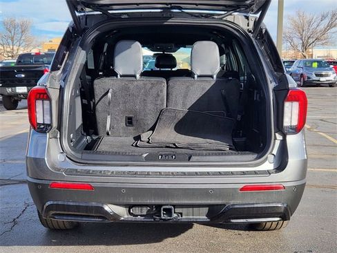 Used 2025 Ford Explorer ST-Line w/ ST-Line Street Pack image 14