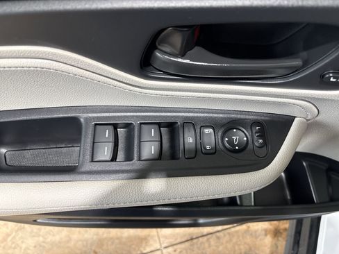 Used 2025 Honda Odyssey EX-L image 13