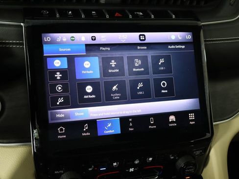 Used 2023 Jeep Grand Cherokee L Limited w/ Luxury Tech Group II AWD/4WD image 33