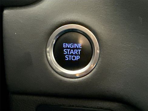 Used 2022 Toyota Tundra Platinum image 22