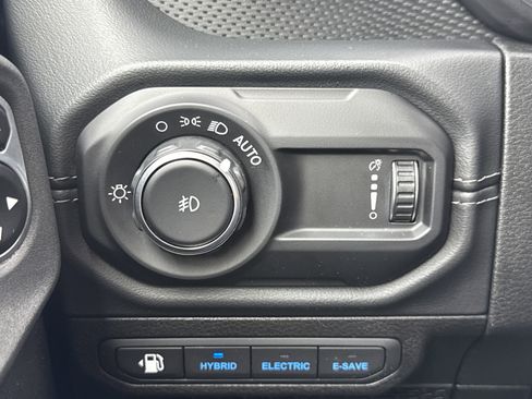 Used 2024 Jeep Wrangler Unlimited Rubicon 4xe AWD/4WD image 14