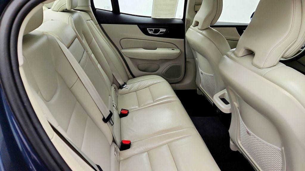 Used 2021 Volvo S60 T5 Momentum FWD image 20