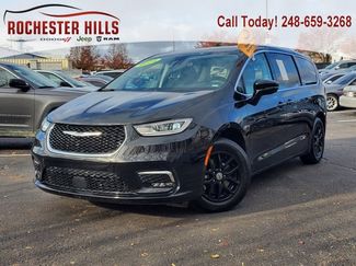 Certified 2024 Chrysler Pacifica Touring-L video 1