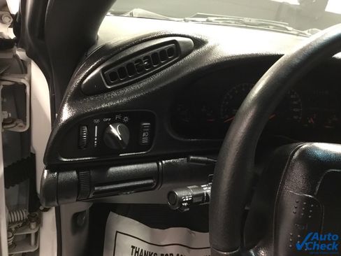 Used 1995 Chevrolet Camaro LT image 31