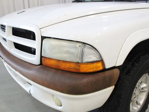 Used 2000 Dodge Dakota 4x4 Club Cab image 28