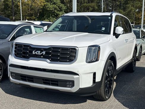 Used 2025 Kia Telluride SX w/ SX Captain's Chair Package image 1