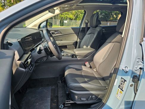 New 2026 Kia Sportage EX w/ EX Panoramic Sunroof Package image 22