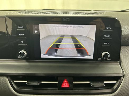 Used 2024 Kia Seltos LX AWD/4WD image 15