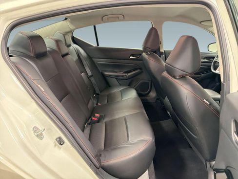 Used 2025 Nissan Altima 2.5 SR FWD image 28