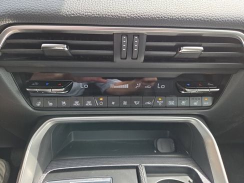 Used 2026 MAZDA CX-90 3.3 Turbo w/ Preferred Package AWD/4WD image 19
