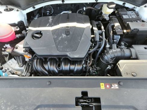 Certified 2023 Kia Sorento LX FWD image 31