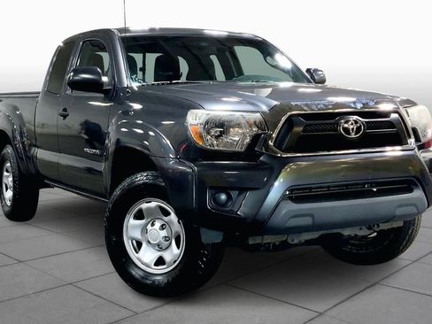 Used 2013 Toyota Tacoma 4x4 Access Cab w/ SR5 Pkg image 3