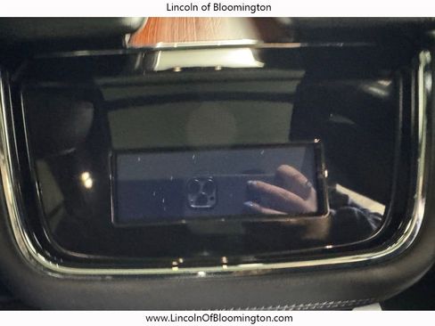 Used 2022 Lincoln Navigator Reserve image 25