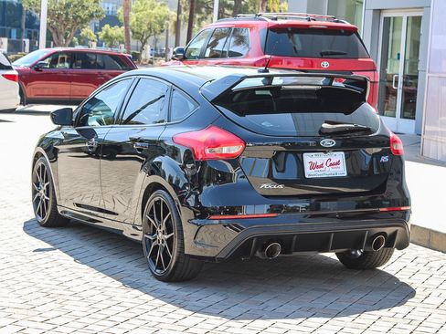 Used 2017 Ford Focus RS AWD/4WD image 9