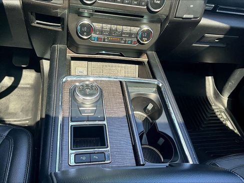 Used 2018 Ford Expedition Limited w/ Equipment Group 302A RWD image 20