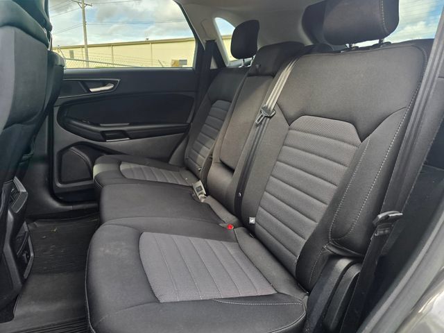 Used 2017 Ford Edge SE AWD/4WD image 12