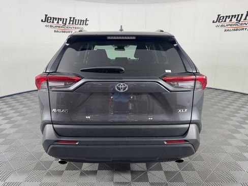 Used 2025 Toyota RAV4 XLE FWD image 8