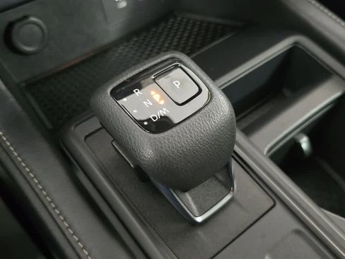 Used 2023 Nissan Pathfinder S image 36