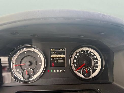 Used 2014 RAM 1500 Express AWD/4WD image 9