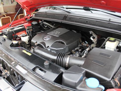 Used 2014 Nissan Titan SV w/ SV Value Truck Package image 21