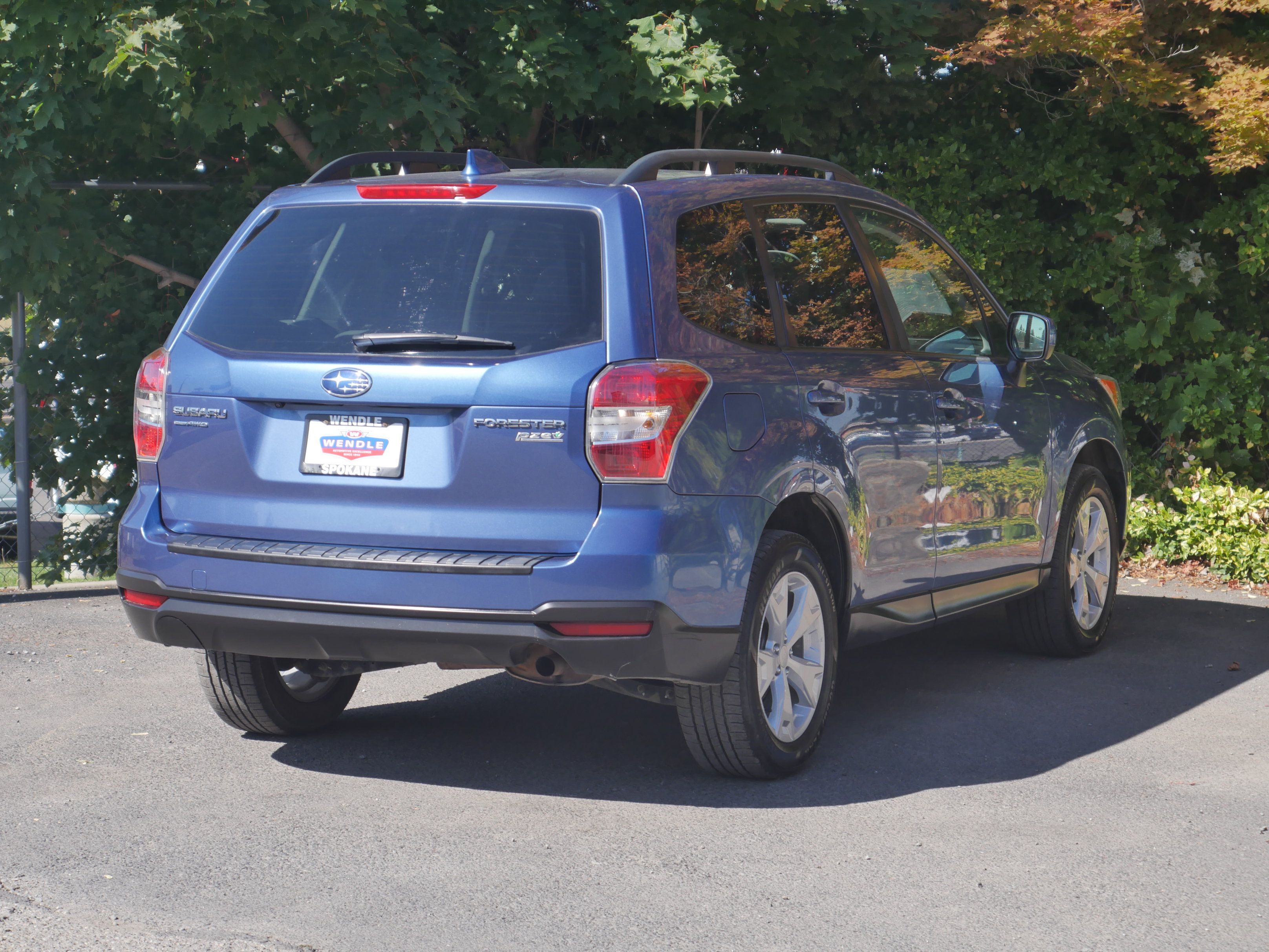 Used 2016 Subaru Forester 2.5i Premium w/ Popular Package #2 AWD/4WD image 16