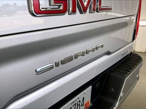 Certified 2023 GMC Sierra 3500 SLT w/ SLT Premium Package AWD/4WD image 9