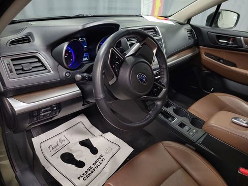 Used 2018 Subaru Outback 3.6R Touring image 15