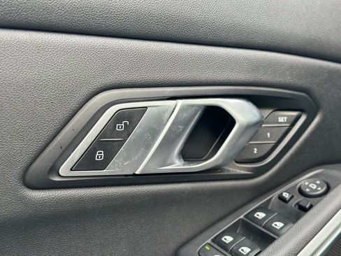 Used 2021 BMW 330i xDrive 330i xDrive w/ Driving Assistance Package image 21