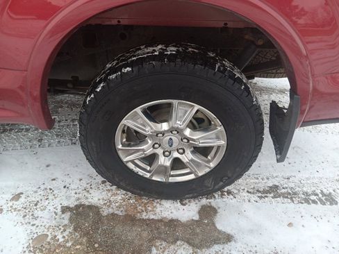 Used 2017 Ford F150 Lariat image 32