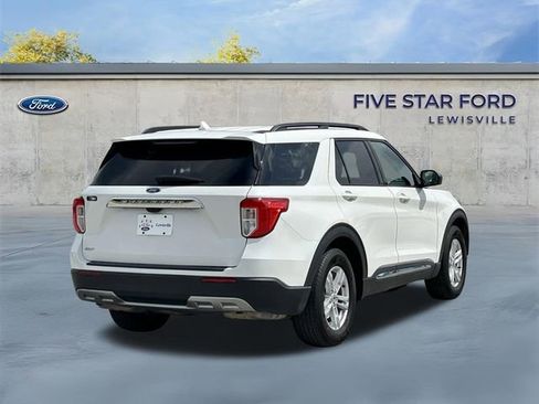 Used 2022 Ford Explorer XLT w/ Equipment Group 202A image 4