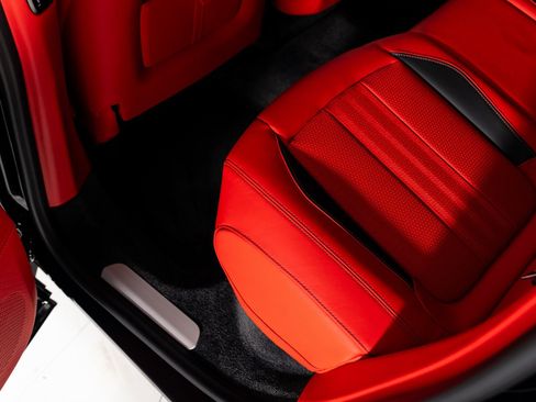 Used 2025 Aston Martin DBX 707 image 23